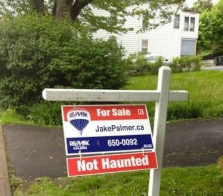 10 hilarious real estate yard signs that probably sold homes fast psprint blog 10 hilarious real estate yard signs