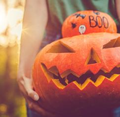 Happy Halloween: 21 color palettes for your marketing materials